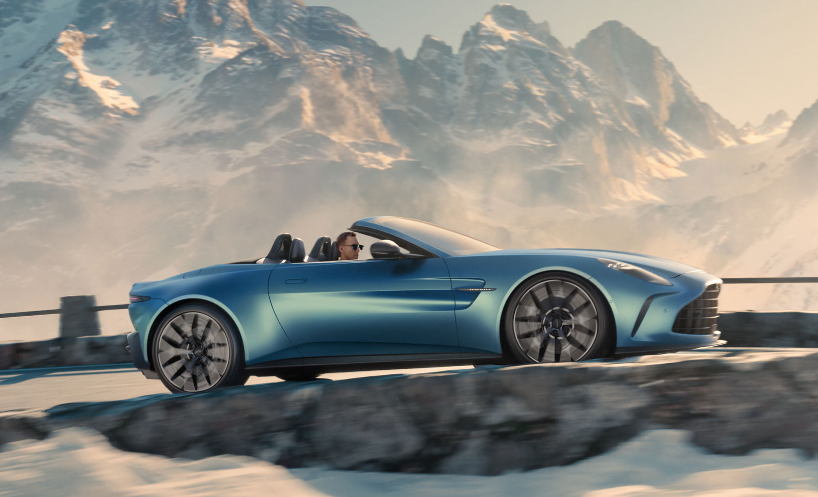 Aston Martin Vantage Roadster - side, roof down